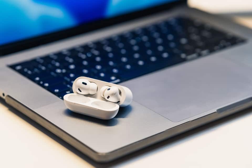 One earbud not working